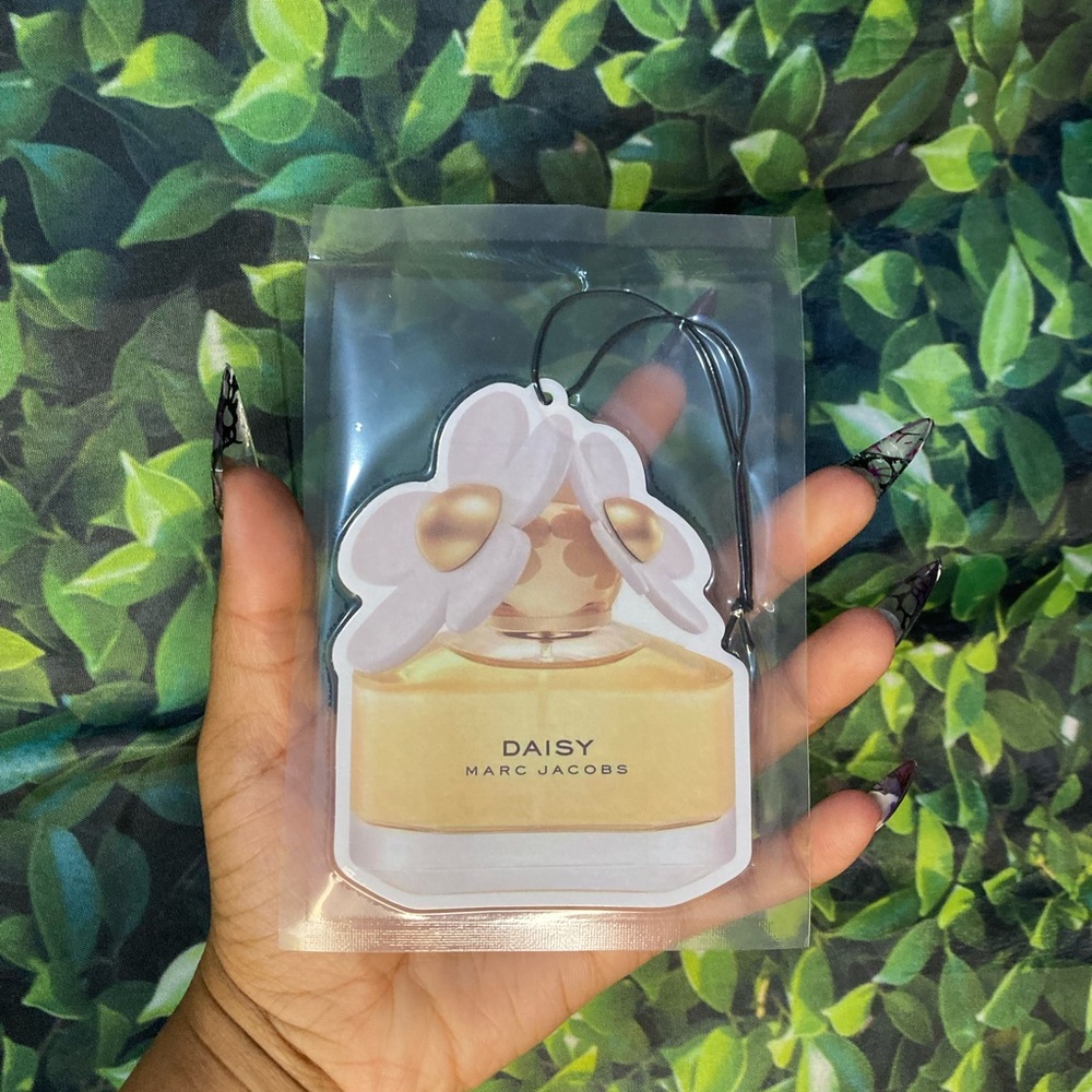 ‼️SOLD‼️Marc Jacob’s Daisy Car Freshie